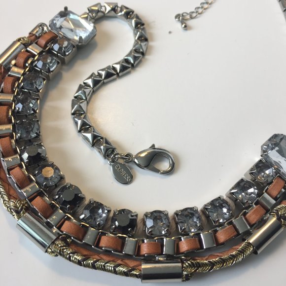 🏆💎🧡EXPRESS Statement Necklace🧡💎🏆 - Picture 4 of 7